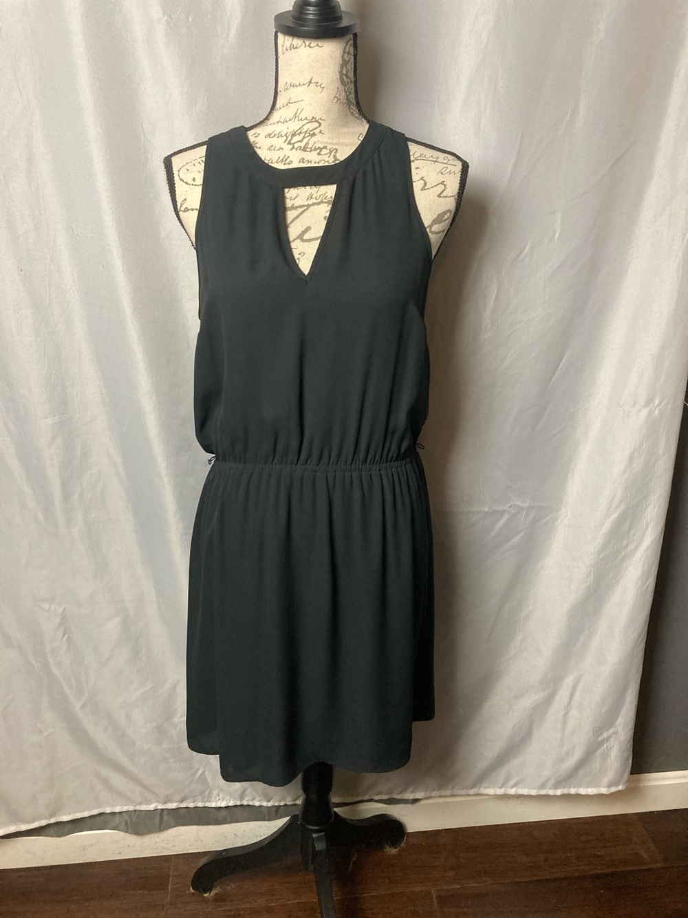 Guess size small black dress great condition